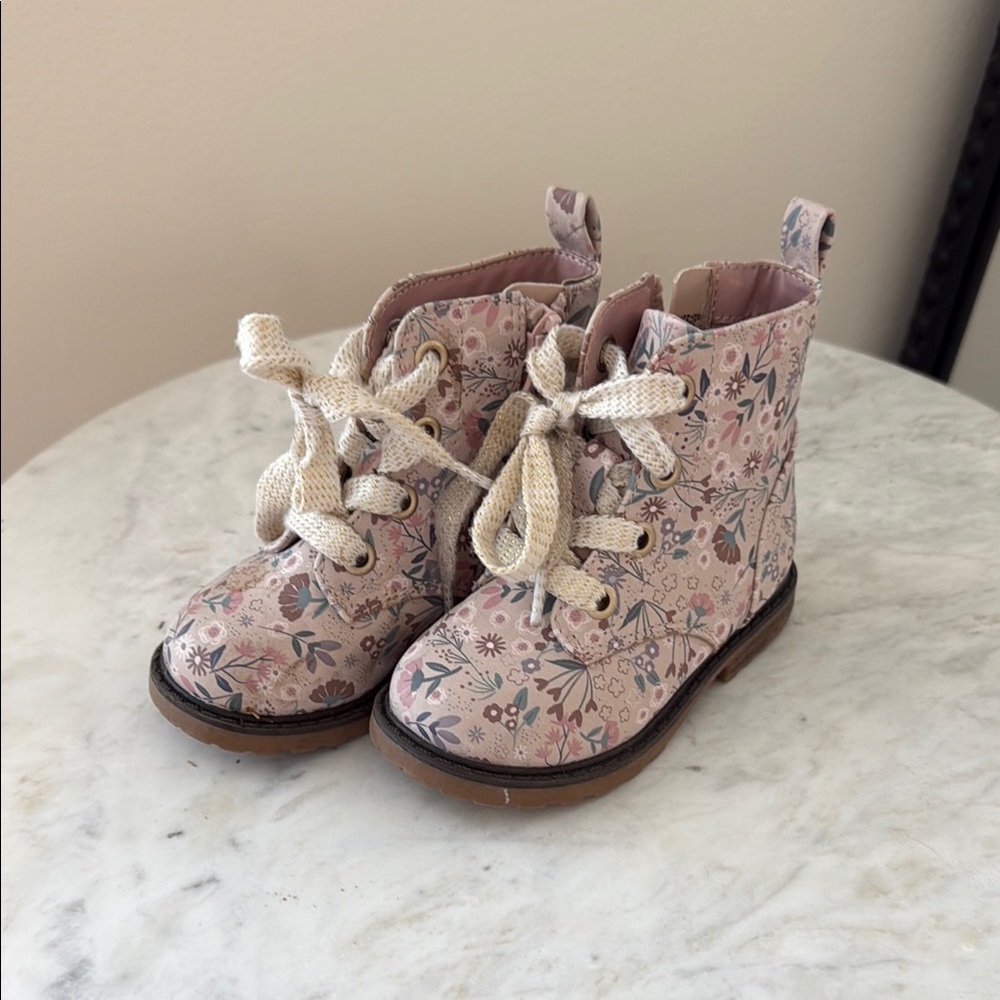 Cat & Jack Pink and Cream Floral Boots - Picture 1 of 2